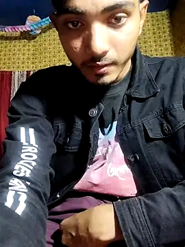 Hot- couple online show from January 14, 2026, 5:07 pm