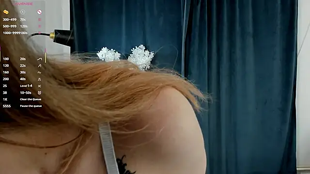 MarenRawicki online show from November 21, 2025, 8:24 am