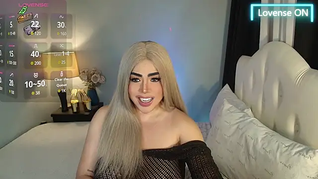 Snapshot of Unforgettable_Maria chatting on July 16, 2026, 3:23 am Unforgettable Maria online show from July 16, 2026, 3:23 am