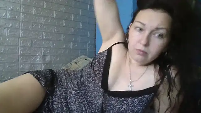 Snapshot of DanaNeon chatting on June 1, 2026, 8:38 am DanaNeon online show from June 1, 2026, 8:38 am