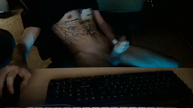 Snapshot of Kryk97 chatting on May 18, 2026, 4:13 pm Kryk97 online show from May 18, 2026, 4:13 pm