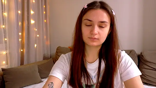 Lelia Vibe online show from December 4, 2025, 12:09 am