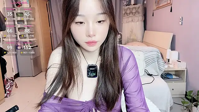 Snapshot of Y2Luvk chatting on October 16, 2025, 9:49 pm Y2Luvk online show from October 16, 2025, 9:49 pm