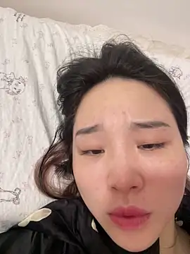 Snapshot of Y2Luvk chatting on February 13, 2026, 1:40 pm Y2Luvk online show from February 13, 2026, 1:40 pm