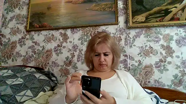 LustyyX online show from October 6, 2025, 1:52 pm