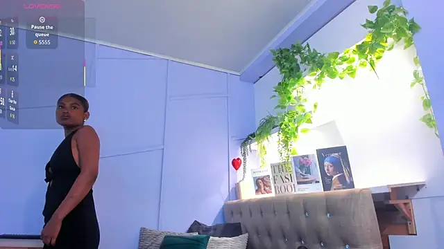 halleylorens online show from March 14, 2026, 6:13 pm