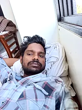 Snapshot of Desi_Partycapal chatting on October 1, 2025, 5:46 am Desi Partycapal online show from October 1, 2025, 5:46 am