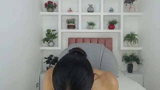 SarayVega  online show from November 21, 2025, 7:56 pm