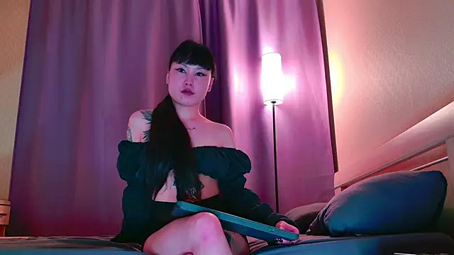 PurpleD1va online show from June 21, 2026, 7:38 pm