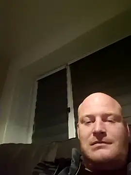 svenni2525 online show from December 1, 2025, 6:13 pm