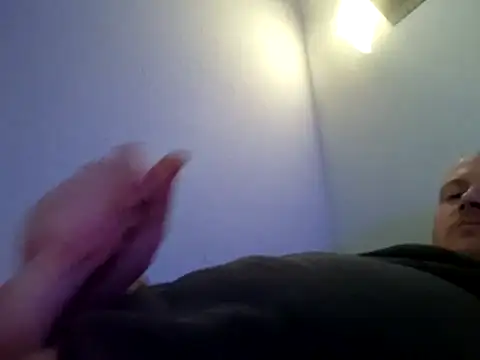 svenni2525 online show from April 22, 2026, 5:47 pm