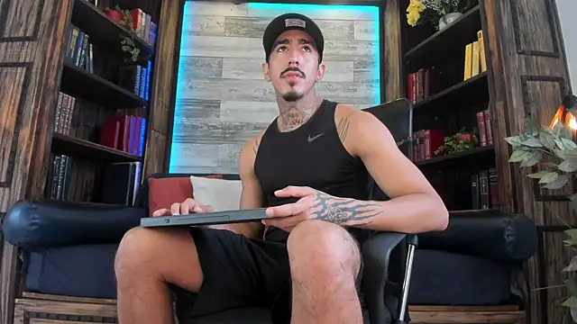 Donovan Desmond online show from November 10, 2025, 8:41 pm