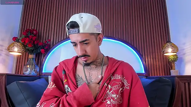 Donovan Desmond online show from November 28, 2025, 8:22 pm