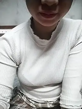 Mie rose online show from November 24, 2025, 2:00 am