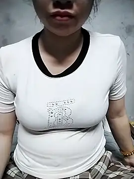 Mie rose online show from February 22, 2026, 1:42 pm