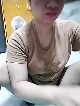 Mie rose online show from April 18, 2026, 1:31 am