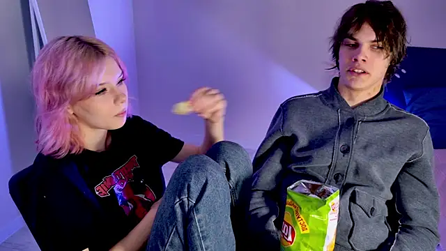 Bonnie And C1yde online show from November 11, 2025, 5:24 pm