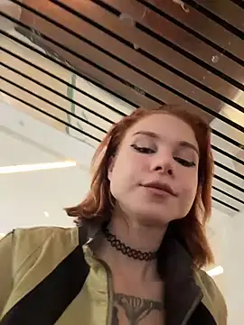 Snapshot of RosieSecret chatting on October 1, 2025, 7:03 am RosieSecret online show from October 1, 2025, 7:03 am