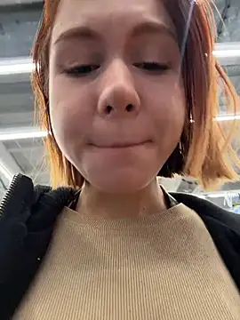 Snapshot of RosieSecret chatting on December 3, 2025, 8:12 am RosieSecret online show from December 3, 2025, 8:12 am