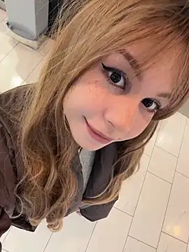 Snapshot of RosieSecret chatting on February 21, 2026, 8:04 am RosieSecret online show from February 21, 2026, 8:04 am