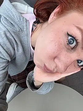 RosieSecret online show from May 17, 2026, 8:01 am