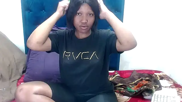 BUNNYCHOWX28 online show from November 24, 2025, 9:58 pm