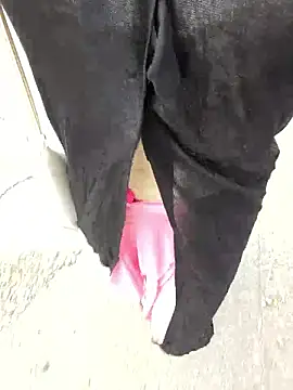pink-mai online show from June 14, 2026, 7:21 am