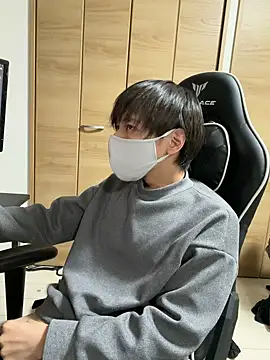 jiji9253 online show from March 12, 2026, 12:00 pm