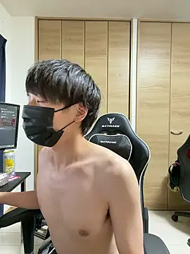 jiji9253 online show from April 21, 2026, 12:22 pm