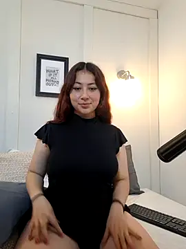 Nicolle Evanss  online show from March 31, 2026, 3:19 am