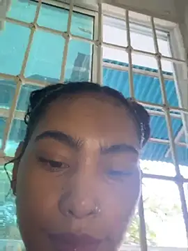 SophieD online show from October 11, 2025, 12:58 pm