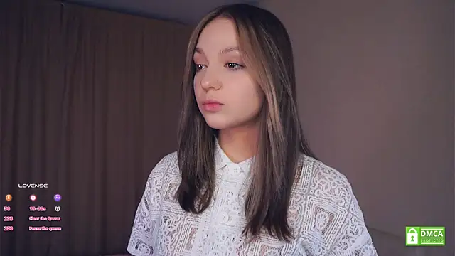 NguyetHankey online show from September 27, 2025, 3:28 pm