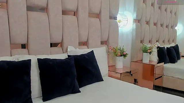 sophiie ross  online show from January 13, 2026, 4:45 pm