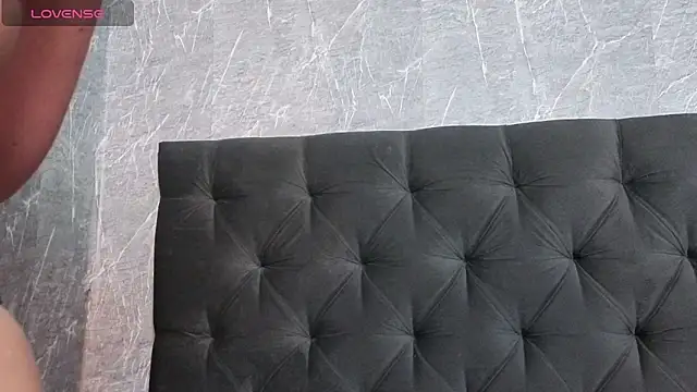 orion  smith online show from April 21, 2026, 1:42 am