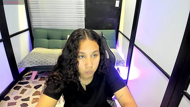 Noahsmitth  online show from September 30, 2025, 4:06 am
