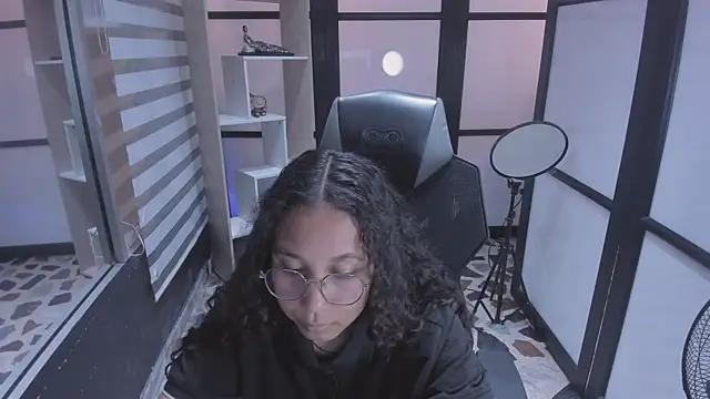 Noahsmitth  online show from October 13, 2025, 2:22 am