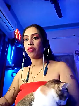 Snapshot of Love_Beauty01 chatting on February 9, 2026, 6:56 pm Love Beauty01 online show from February 9, 2026, 6:56 pm