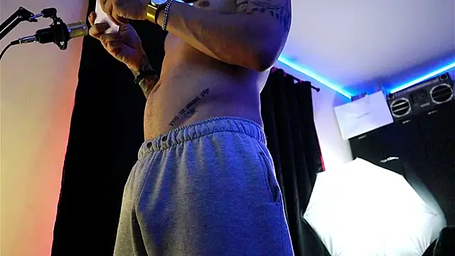 AlphaMasterXxx online show from September 13, 2025, 12:43 am