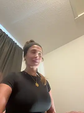 Snapshot of Alona_Brown chatting on March 30, 2026, 7:04 pm Alona Brown online show from March 30, 2026, 7:04 pm
