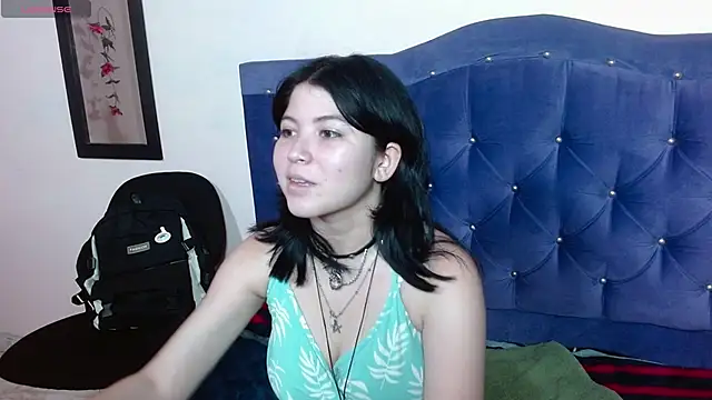 Snapshot of Ginebra_Sensual chatting on September 24, 2025, 12:30 pm Ginebra Sensual online show from September 24, 2025, 12:30 pm