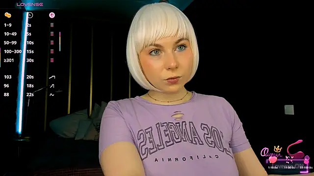 Snapshot of EvaCrosby chatting on June 20, 2026, 3:37 pm EvaCrosby online show from June 20, 2026, 3:37 pm