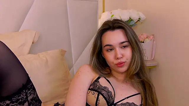 MiaMarlow online show from April 26, 2026, 1:03 am