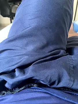 Novinho16cmz online show from October 6, 2025, 4:15 pm