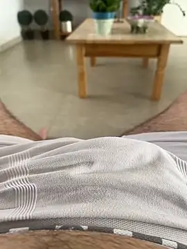 Novinho16cmz online show from October 24, 2025, 4:14 pm