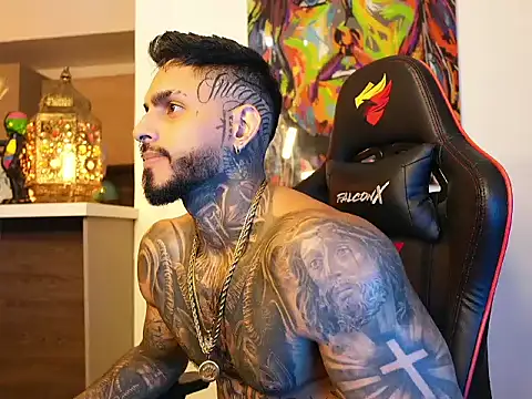 logan hugh8 online show from October 2, 2025, 1:23 am