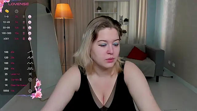 HelenHartt online show from October 20, 2025, 1:39 am