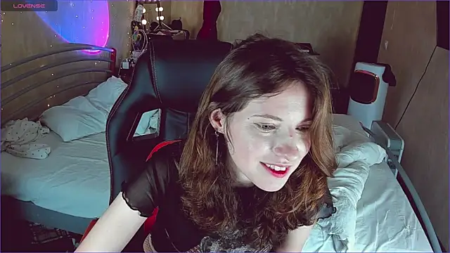 Snapshot of Agata_in_Wonderland chatting on September 14, 2025, 9:36 pm Agata in Wonderland online show from September 14, 2025, 9:36 pm