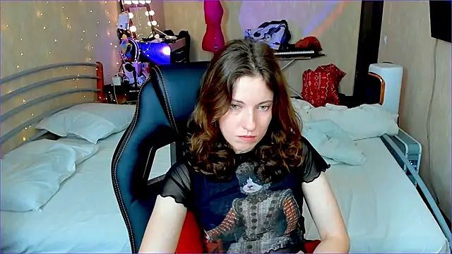 Snapshot of Agata_in_Wonderland chatting on September 18, 2025, 12:34 am Agata in Wonderland online show from September 18, 2025, 12:34 am