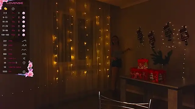 NyxaThorn online show from December 19, 2025, 2:35 pm