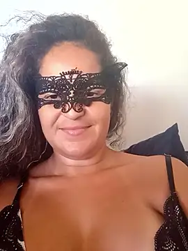 Snapshot of RaphinhaSanches chatting on January 8, 2026, 1:02 pm RaphinhaSanches online show from January 8, 2026, 1:02 pm